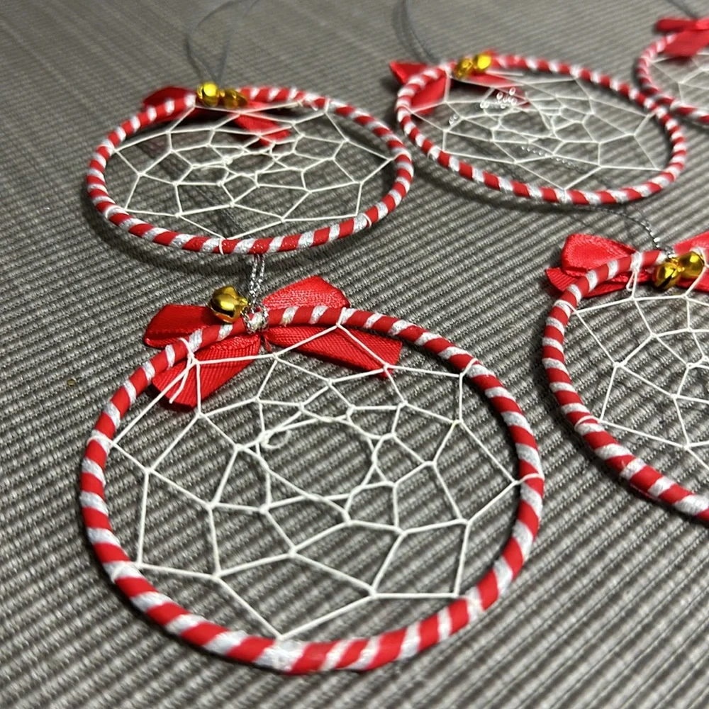 Dreamcatcher Red & White striped with red ribbon set of 6 ornaments